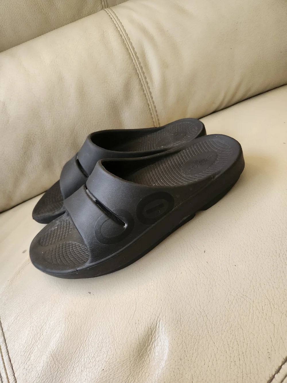 OOFOS Black Men's Slide Sandals - Dual Strap Recovery Slides